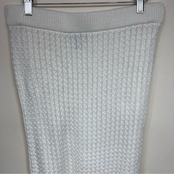 ASOS Women’s Crochet Knit Bodycon Pull-On Unlined Maxi Skirt Ivory Size 8 - Picture 3 of 12